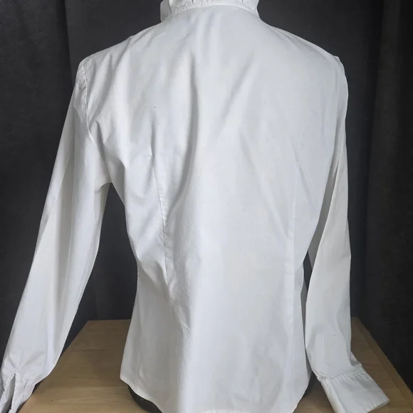 Chic White Ruffled Blouse - Picture 4 of 11